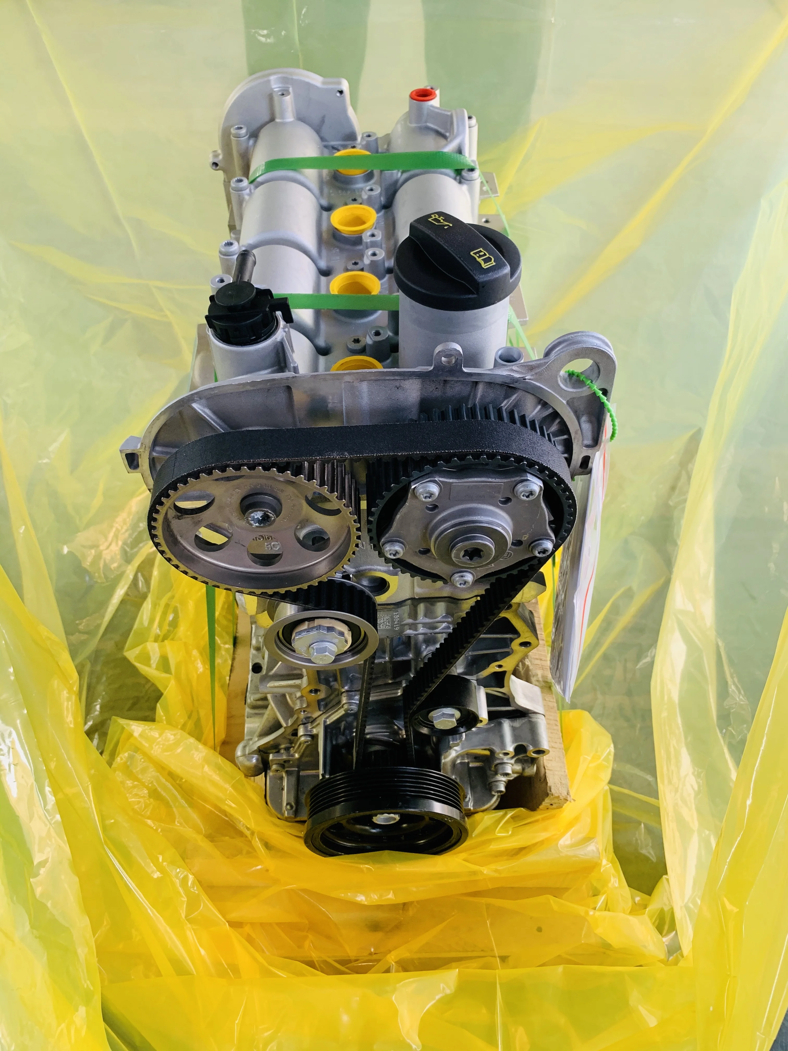 1984cc 2.0-Liter CAW 2.0 TSI Gasoline Engine For Volkswagen Golf Jetta Passat Scirocco Tiguan Motor CAW CAWB