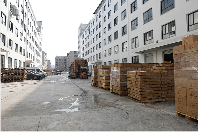 2023 New Design Luxury Gift Set Professional Custom Fragrance White Pillar Candle For Home Office Wedding Religious Use