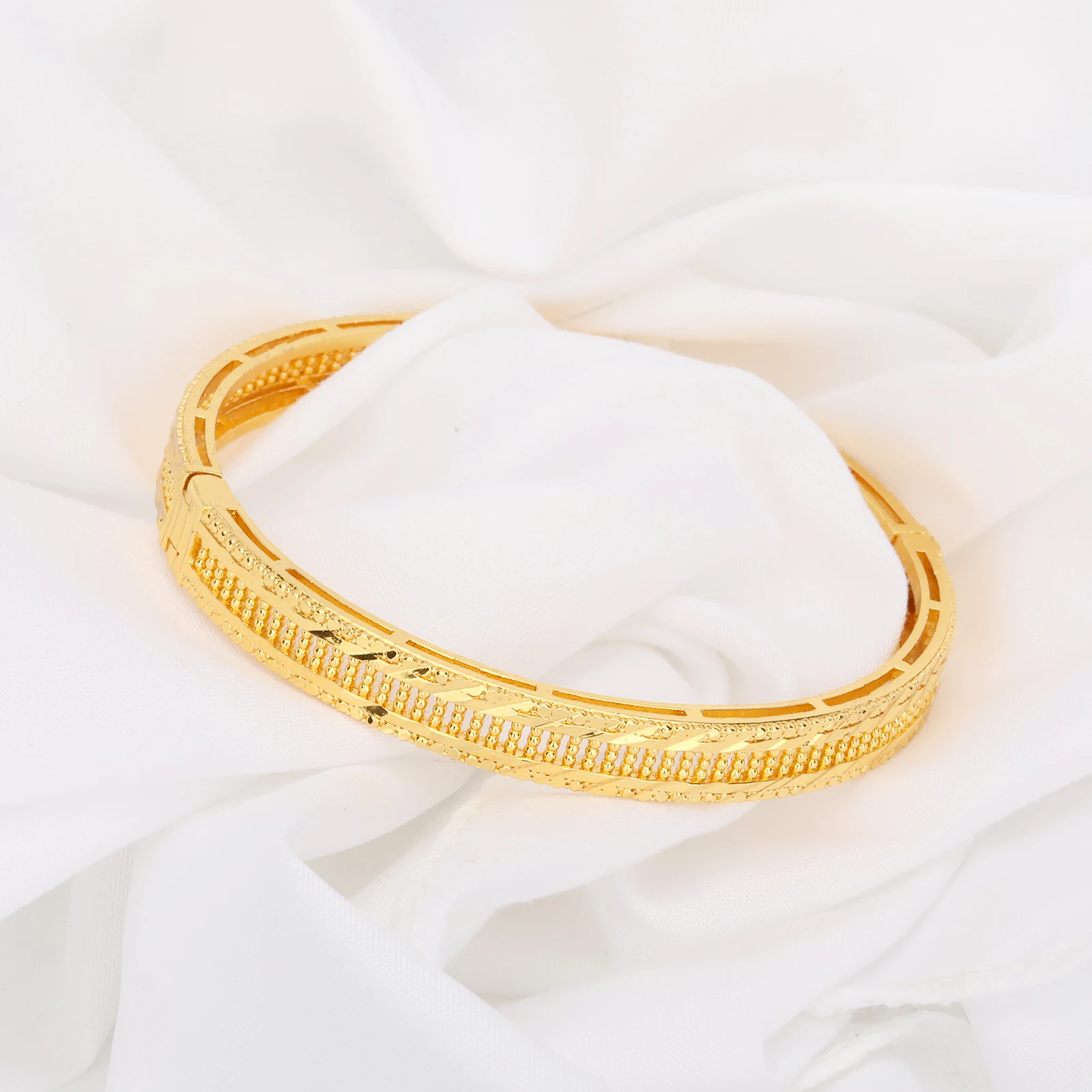 Luxury Fine Jewelry Bracelets and Bangles Fashionable Accessories