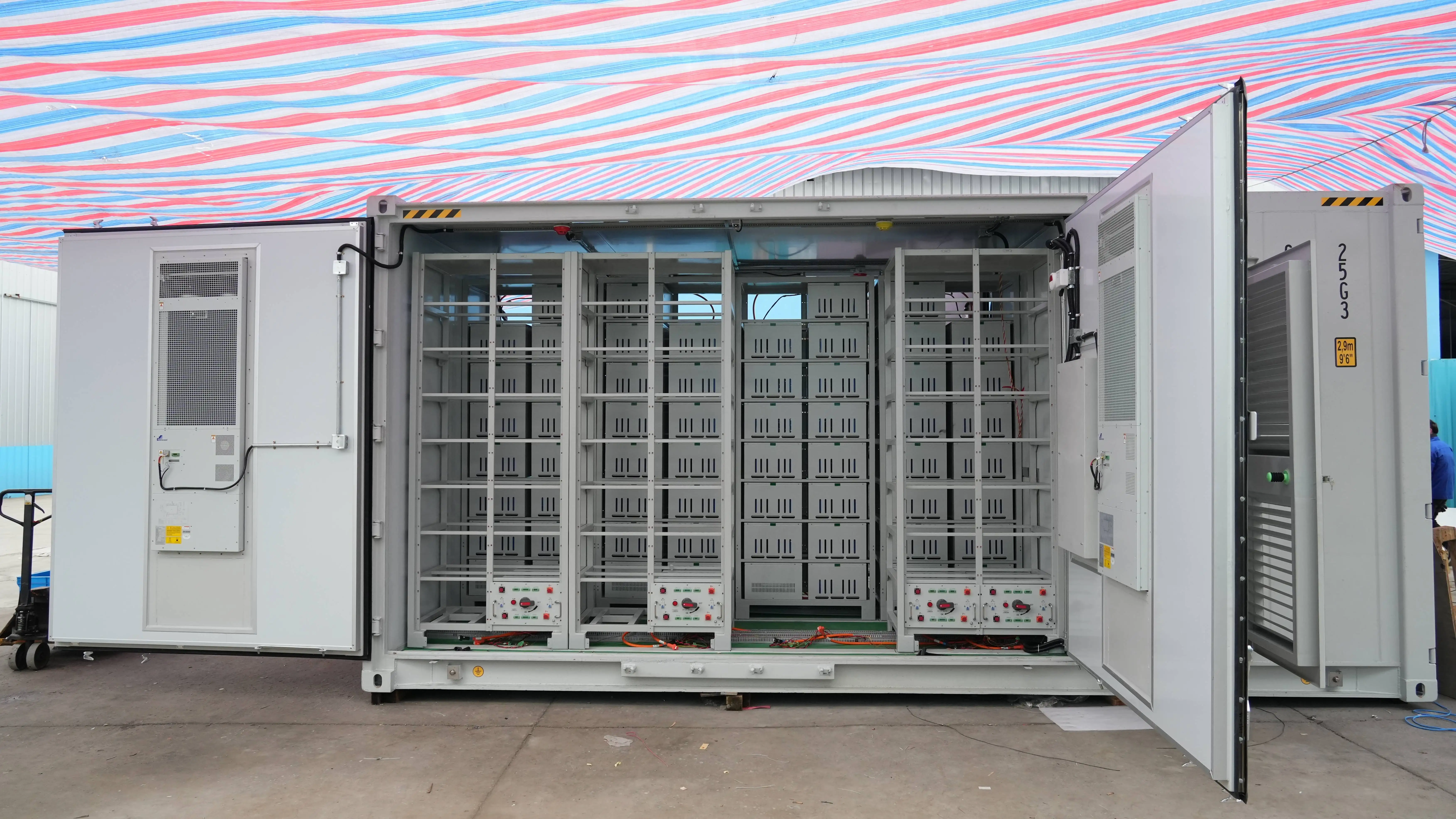 Containerized Solar System 1MW 2MW On Grid System Peak Shaving 5mw PCS for 5mW BESS solution