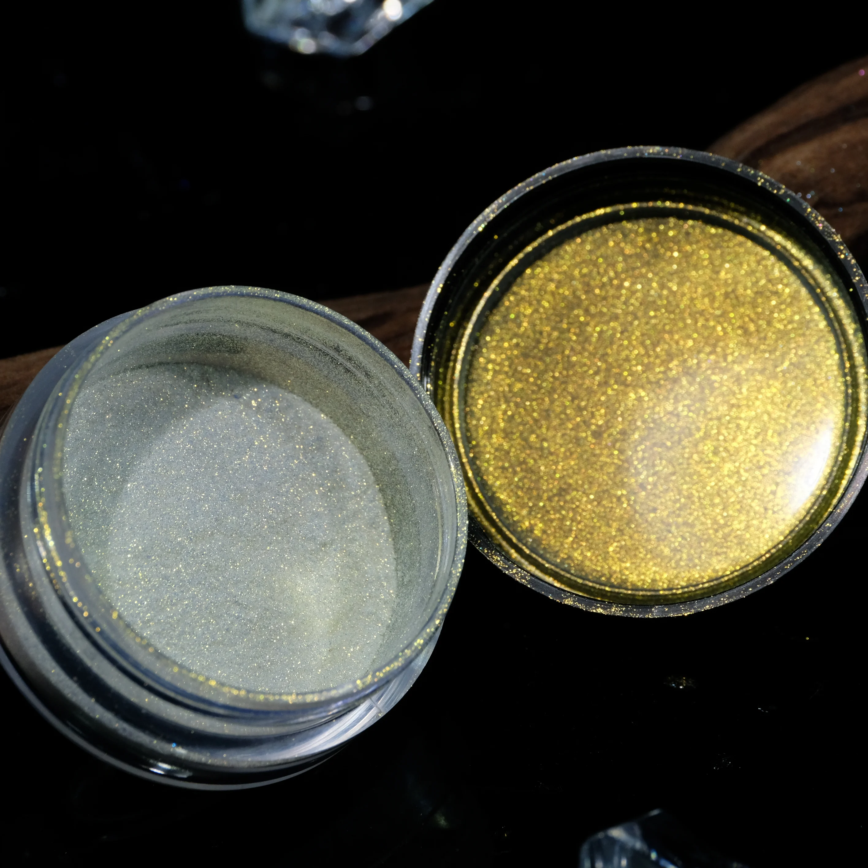 Cosray Cosmetic Borosilicate Glass High Chroma White Green Gold Pearlescent Pigment Powder for Makeup Eyeshadow Manufacturers