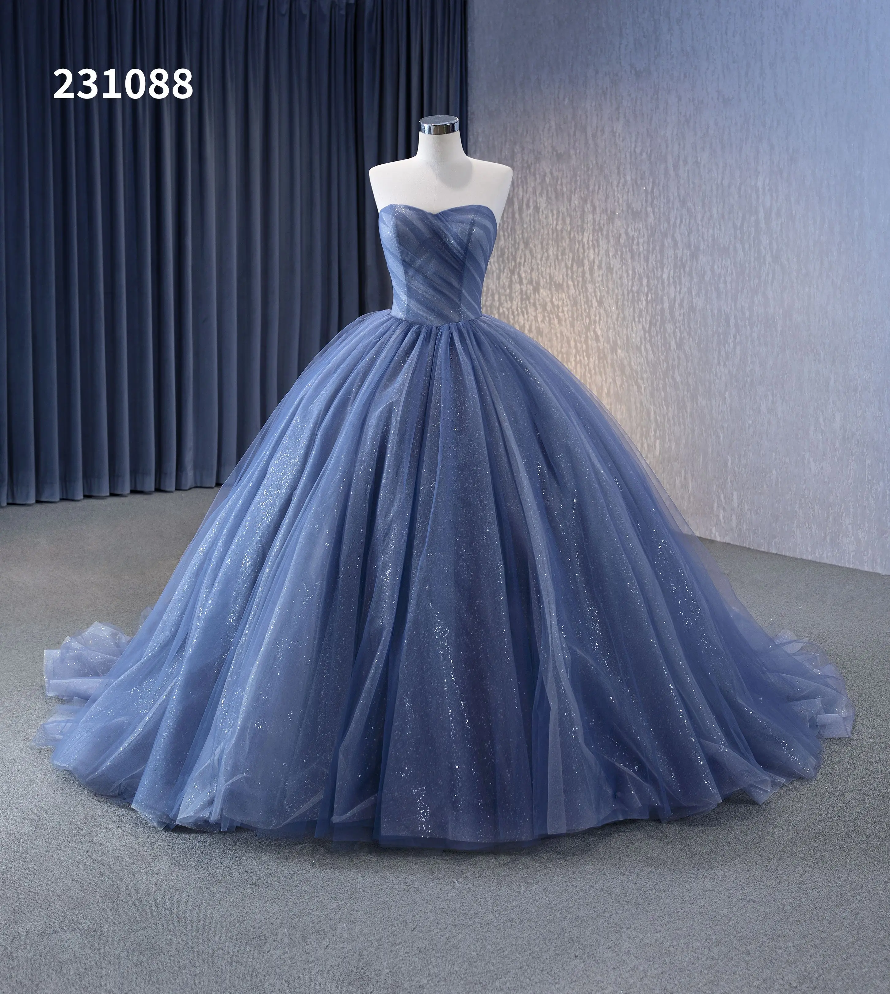 Wholesale Grey Blue Detachable Big Ruffles Flower Train Prom Gown Women Sweetheart Sparkly Ball Gown Evening Tulle Dresses