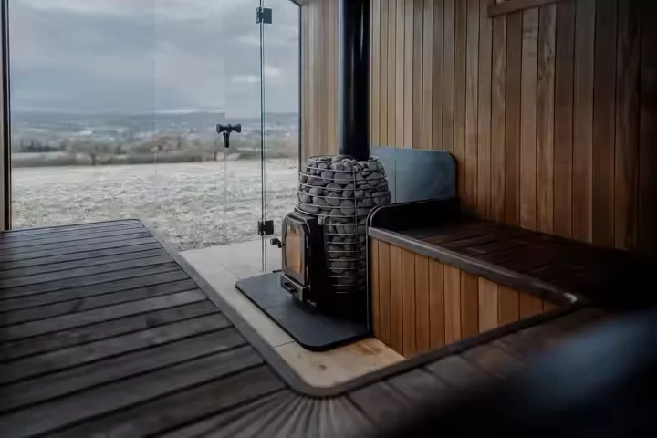 Hot Sale Carbonized Spruce Sauna Rooms Outdoors Sauna for 6 People Professional Manufacturer With Sauna Stove