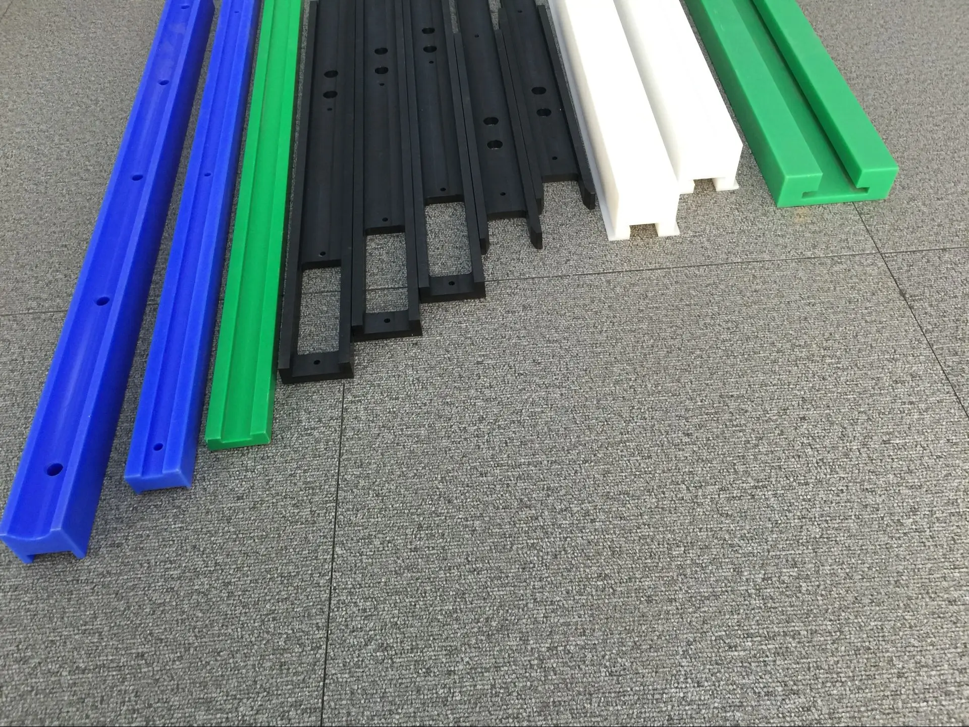 
machined uhmwpe parts for crane mats wear resistant UHMW plastic support pads 