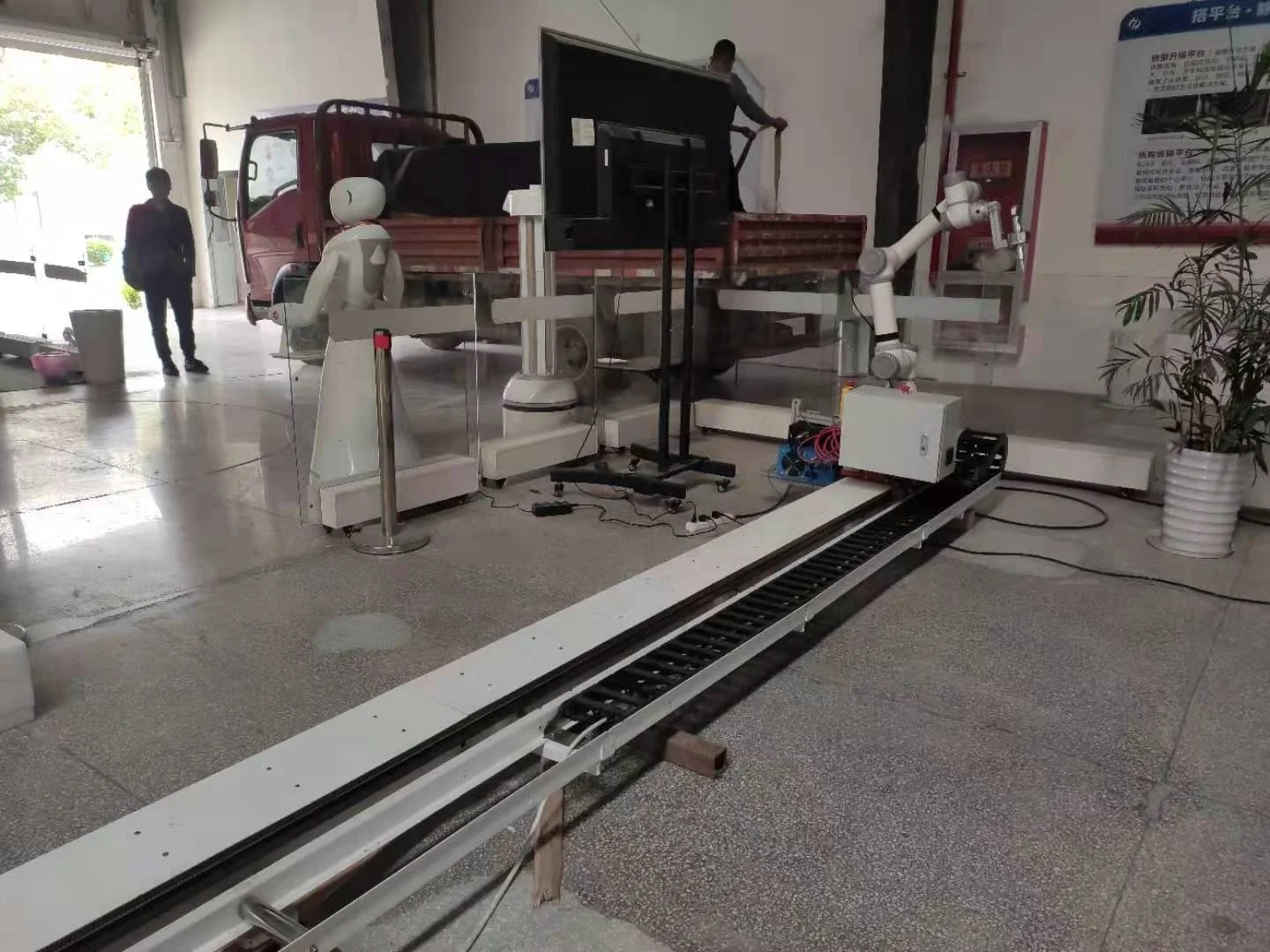 Многофункциональный 6 осевой промышленный fanuc ЧПУ контроллер робот рычаг гравировальный станок с высоким качеством пластика