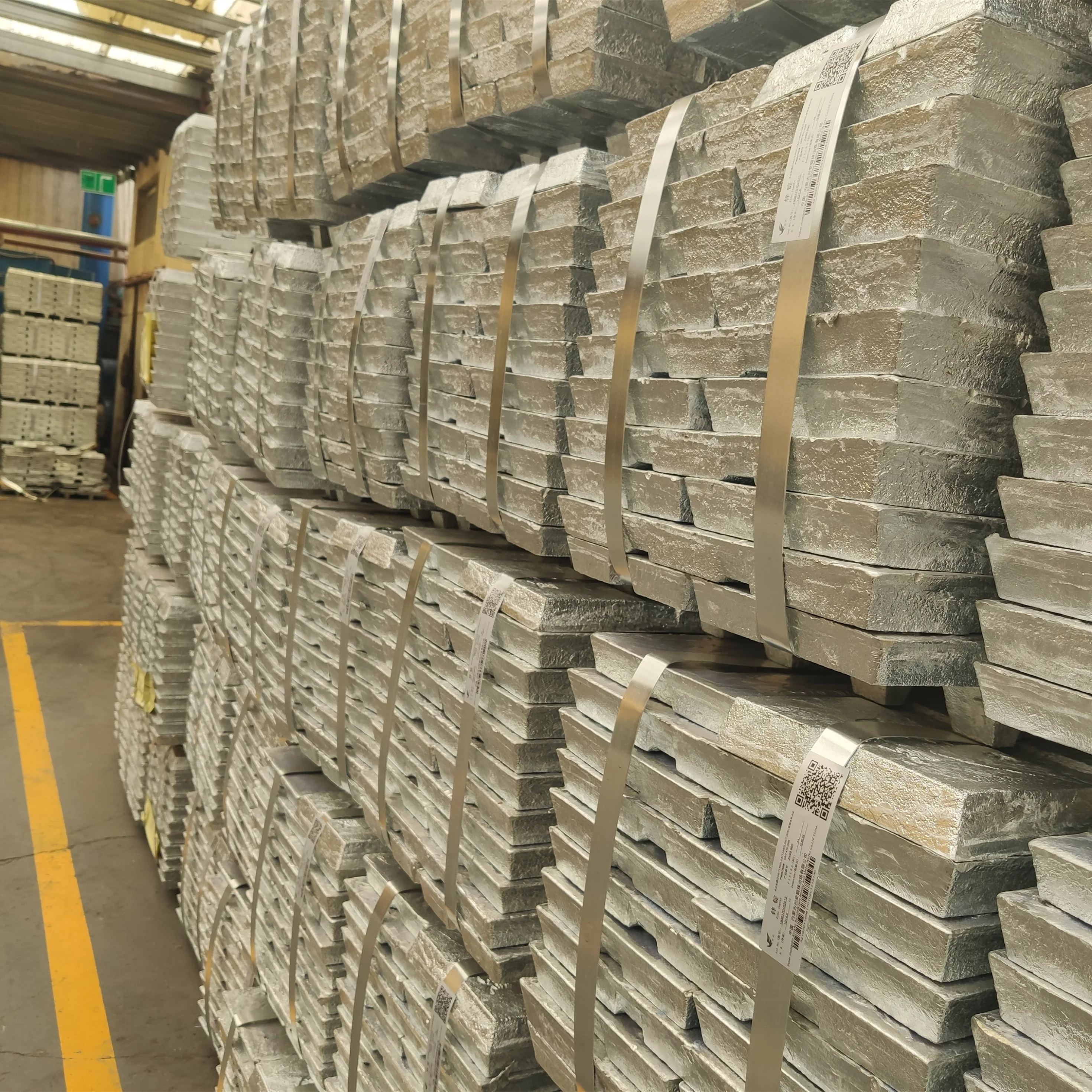 Supplier direct selling zinc ingot 99.99% high purity zamak 5 zinc alloy ingot