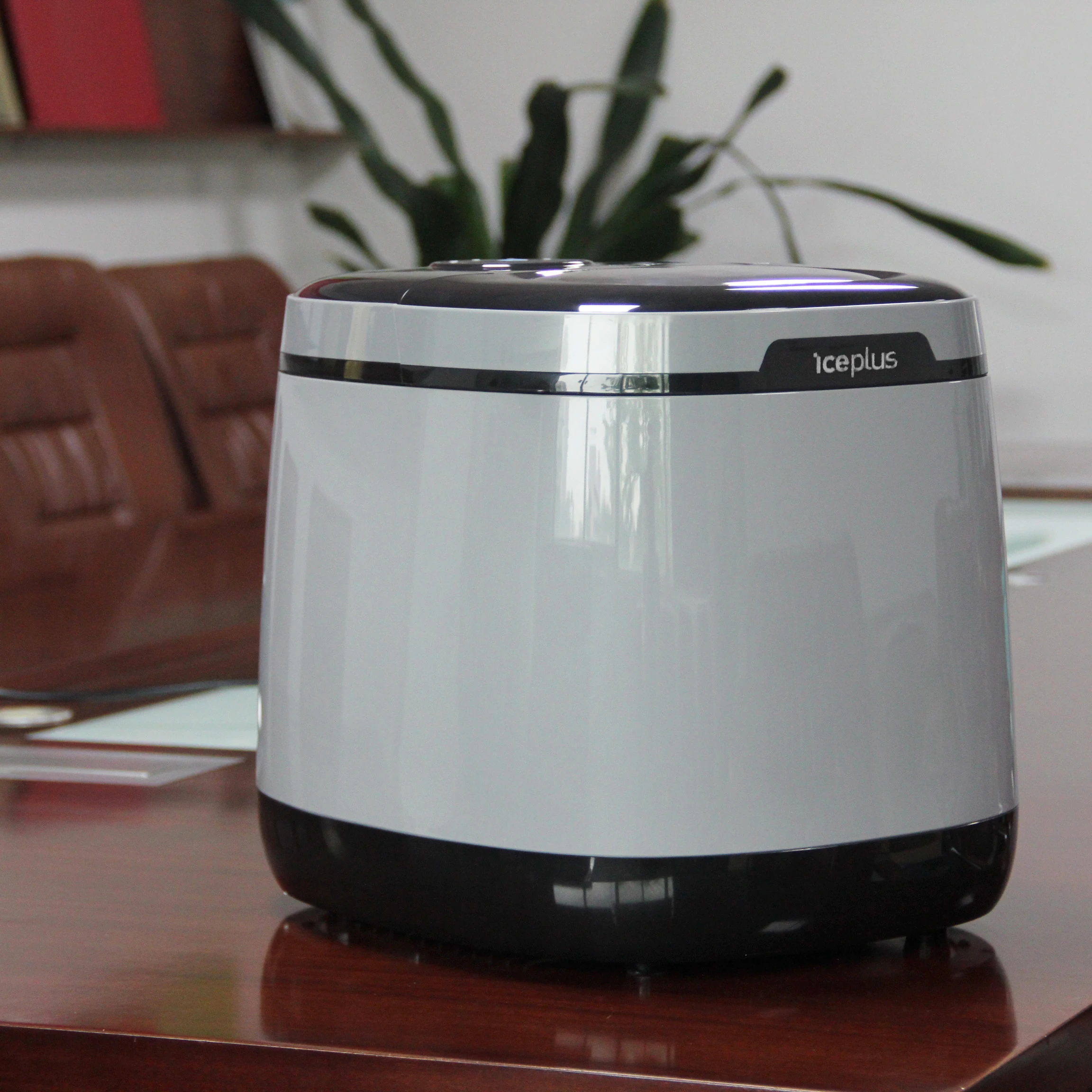 Factory Price Electric Stainless Steel Portable Ice Maker Machine With Ice Scoop First Ice In 8 Minutes 1.1kg for Home Use