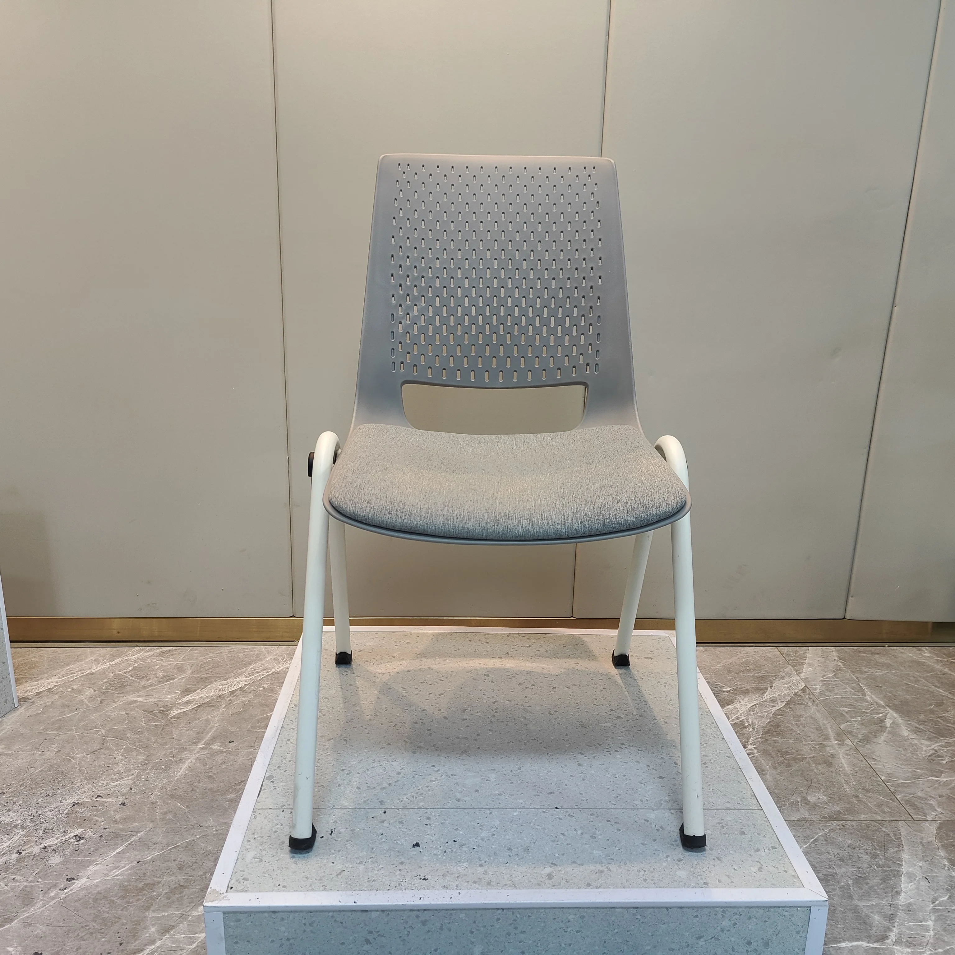 Simple And Comfortable Ergonomic High-density Sponge Anti-skid Foot Plug Training Chair In Conference Room