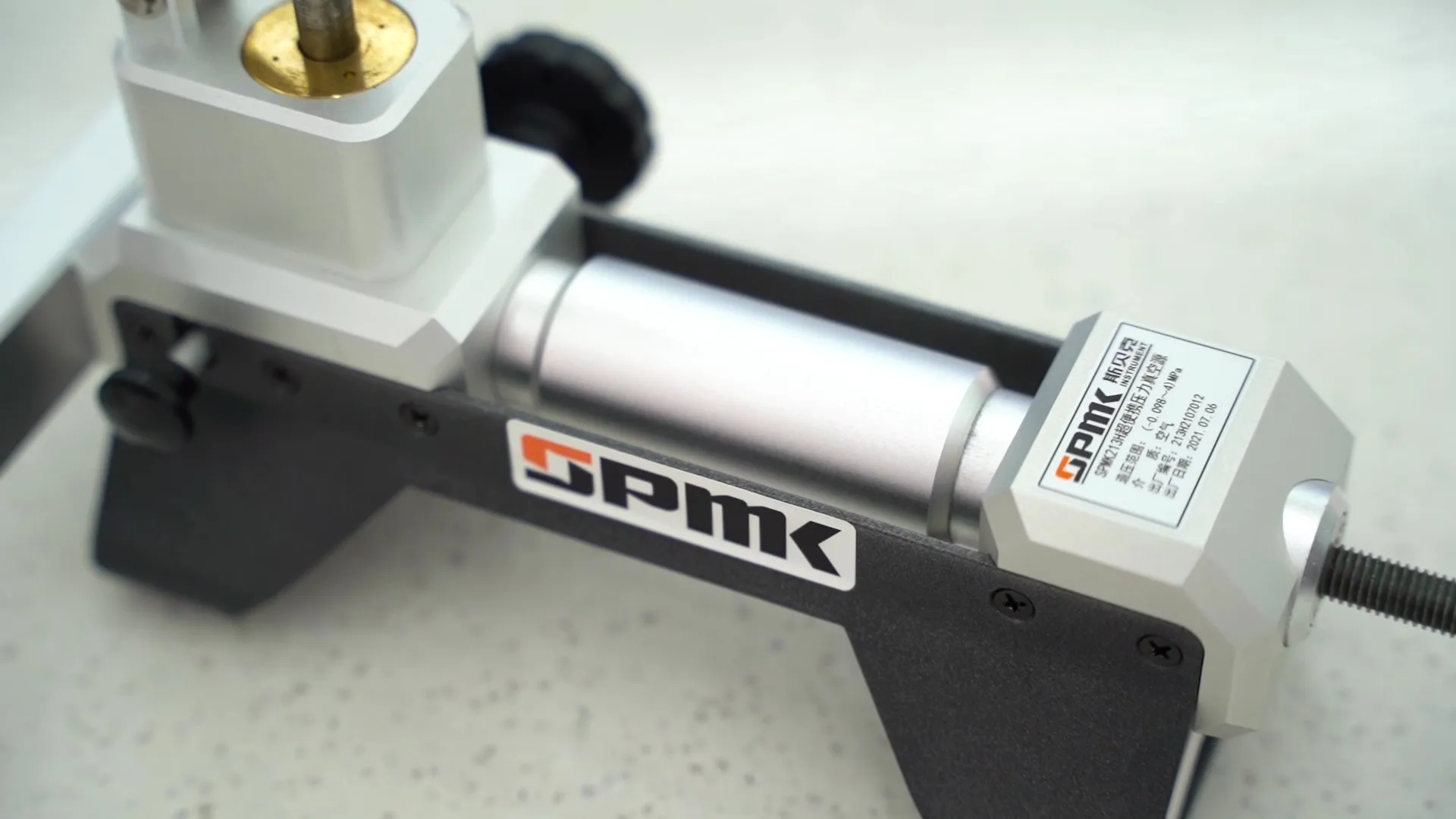 Hot Selling Low Pressure Calibration Pump Portable Pneumatic Pressure Calibrator