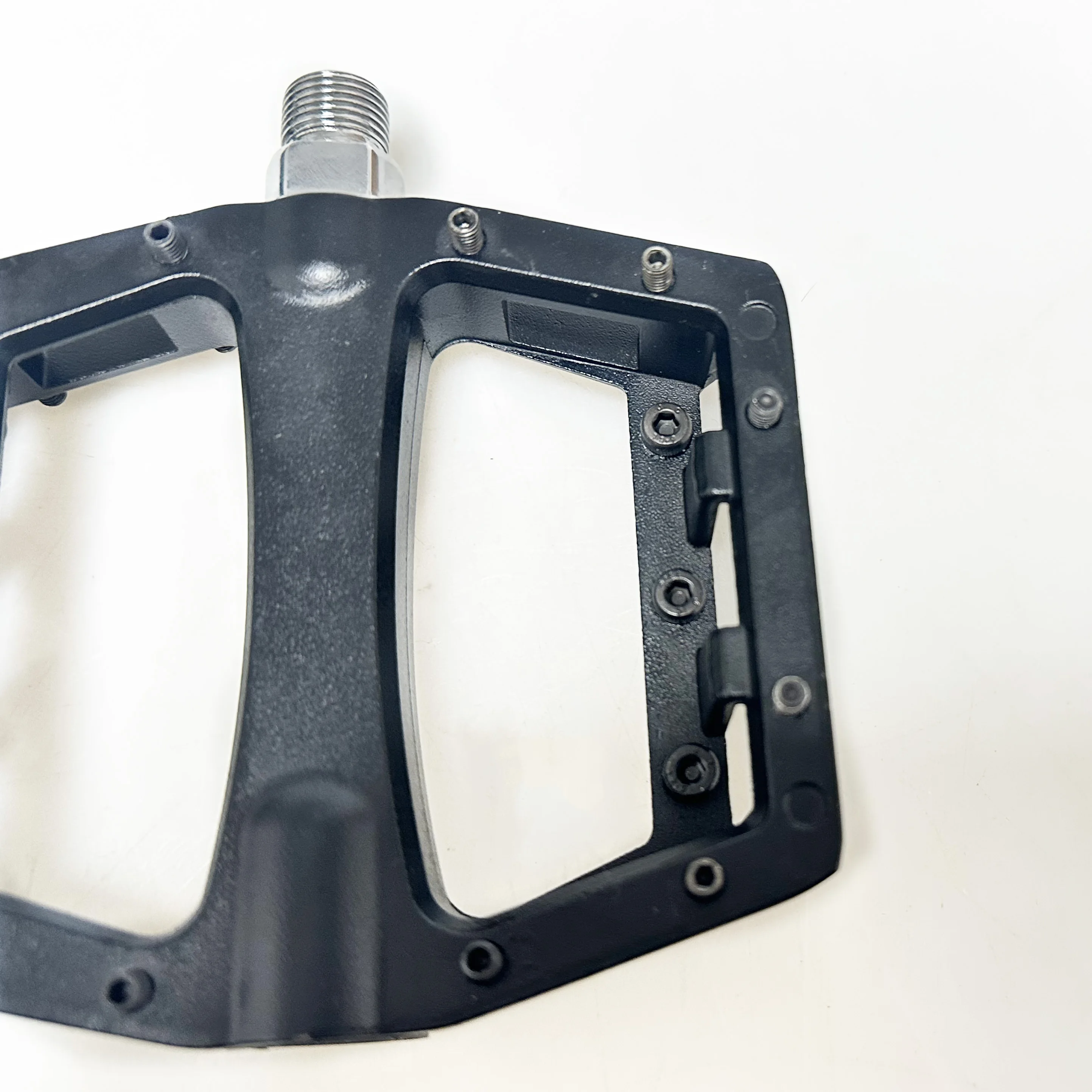 Yonghua Aluminium Alloy Bicycle Pedals With Anti-Slip Removable Pin Bike Parts DU Bearing MTB Bike Pedal