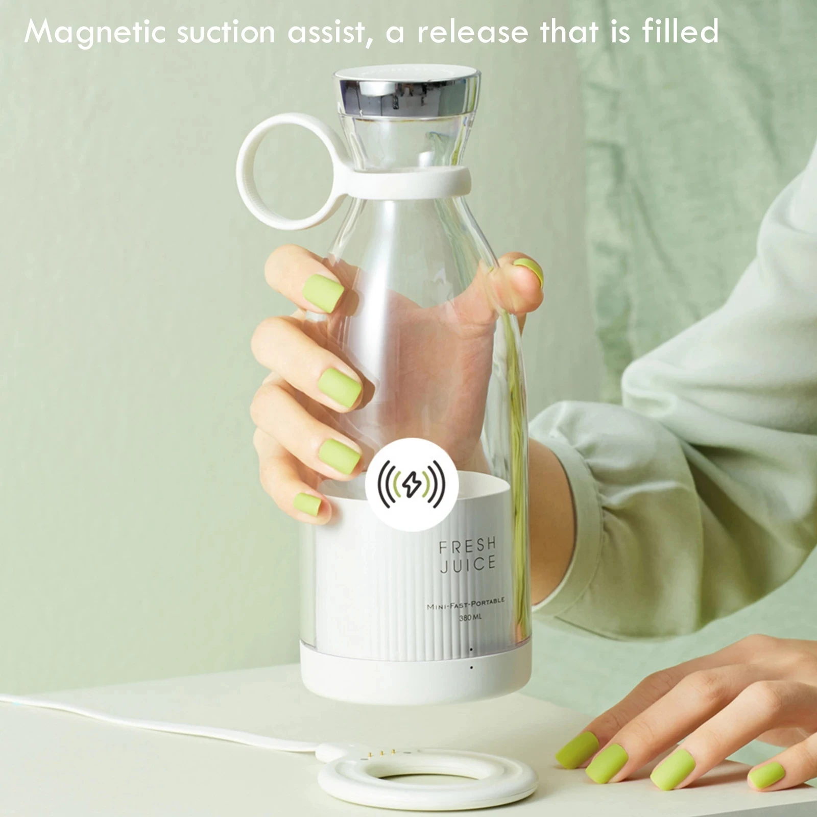 High Quality Fruit Extractor Blender Wholesale Magnet Charging Waterproof Juice Blender for Travel