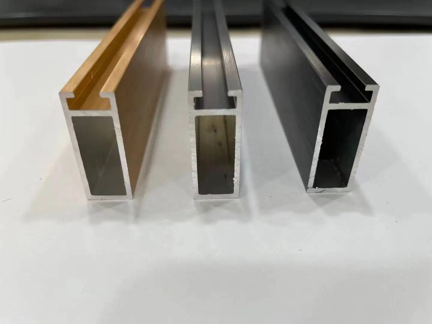 Light Weight Hardware accessories Polished Chrome 16mm/25mm closet rod holders For clothes