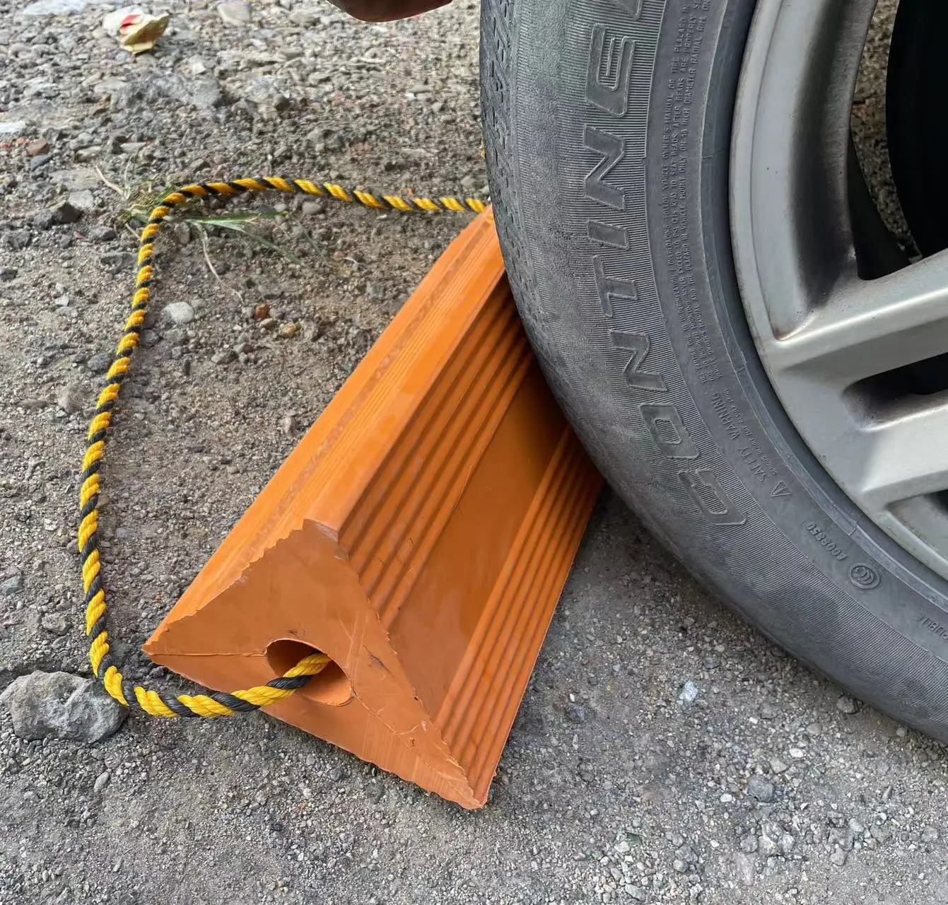Orange Red Wheel Chock Factory New Design Tire Bumper Solid Rubber  Aircraft Parking Stopper  for Motorcycle, Aircraft, Trailer