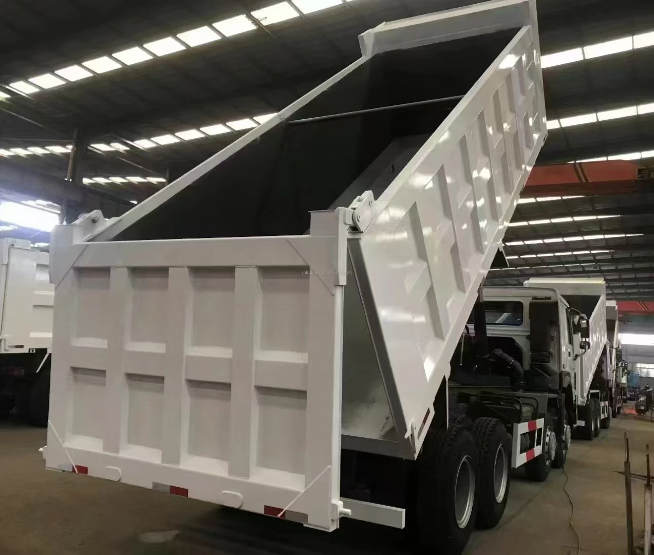 New Sinotruck Howo dump truck 6x4 8x4 8 Ton Construction Waste Truck Dump truck Tipper Lorry