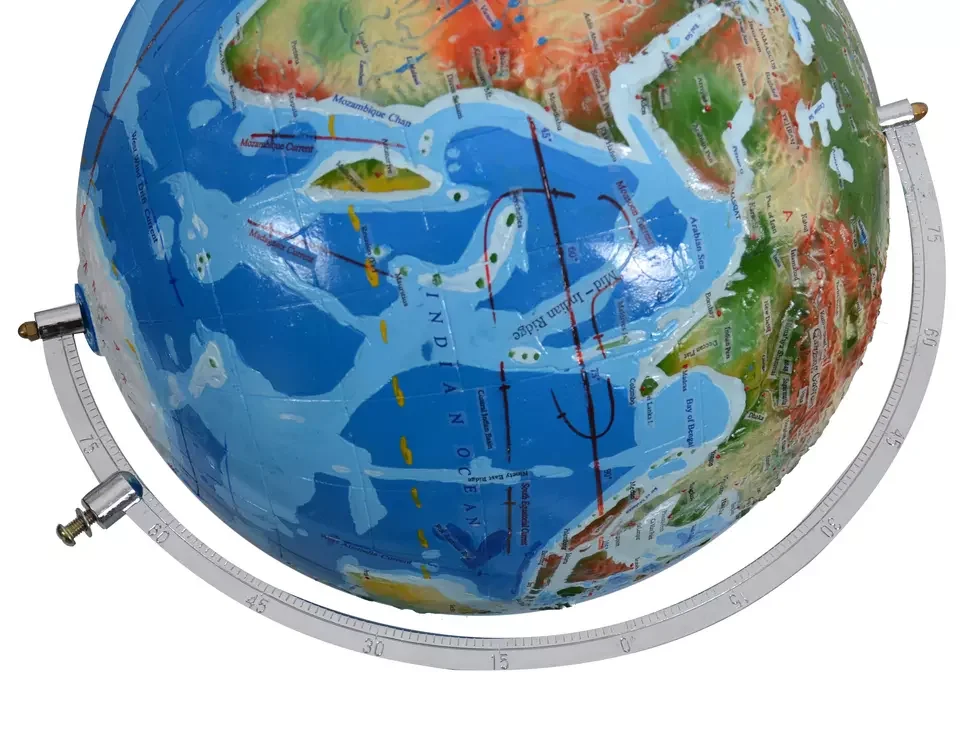 Educational Equipment Geography Three-dimensional topographic globe Observe and teach clearly