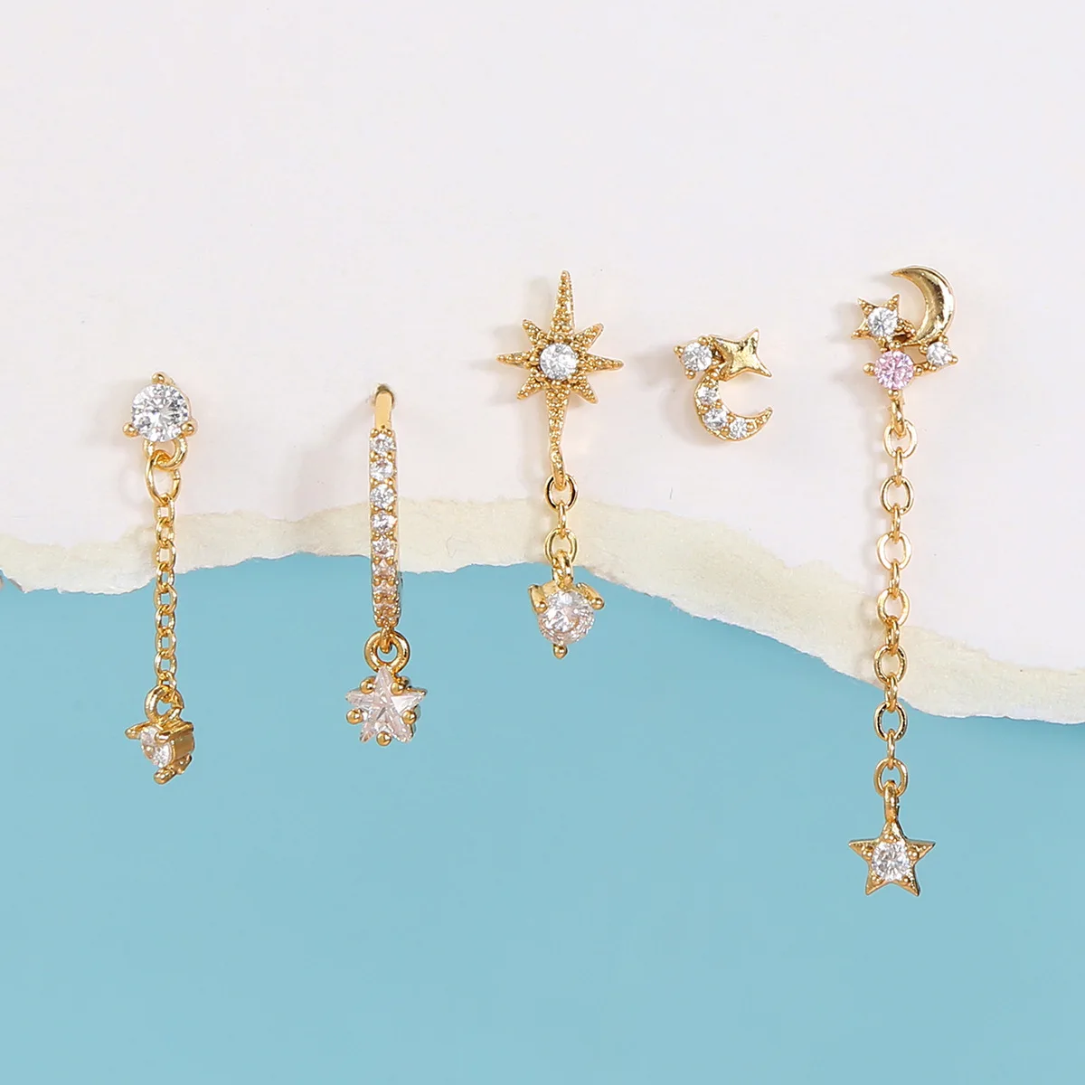 5 Pcs/Set Gold Plated Huggie Hoop Earrings Set Cute Star and Moon Hypoallergenic Fashion Stud Earrings Set for Women Girls
