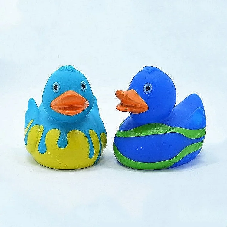 Wholesale Free Sample Squeeze Promotional Floating Customise Rubber Duck Bath Toy Set
