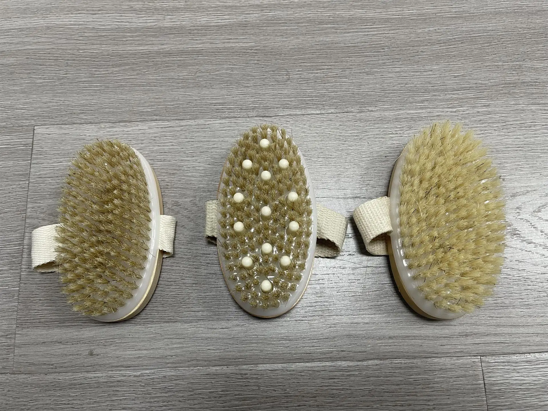 Pig Sideburns Hair Back Rubbing Bath Exfoliating Body Wooden Massage Hand Held Shower Brush