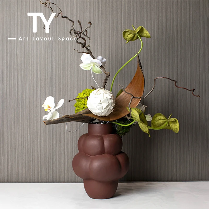 Simple modern sales office model room project department hotel lobby soft furnishings ceramic flower vase ornaments