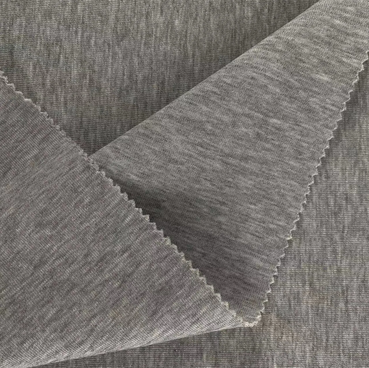 2021 hot selling polyester cotton fabric 51% cotton 49% polyester winter clothing home textile