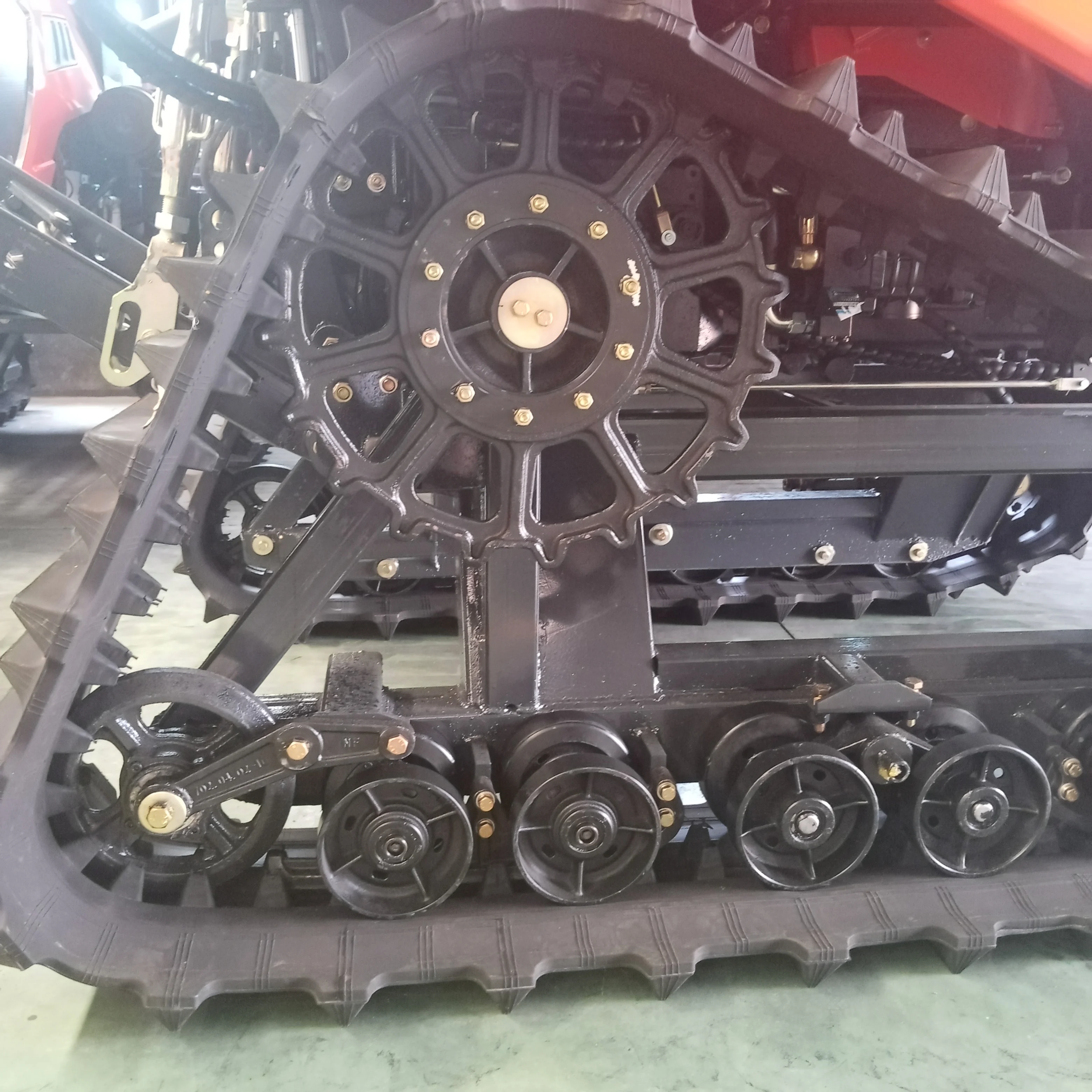  Высокое качество сельскохозяйственная машина трактор 100HP NF резиновый гусеничный Nfg1002 для продажи