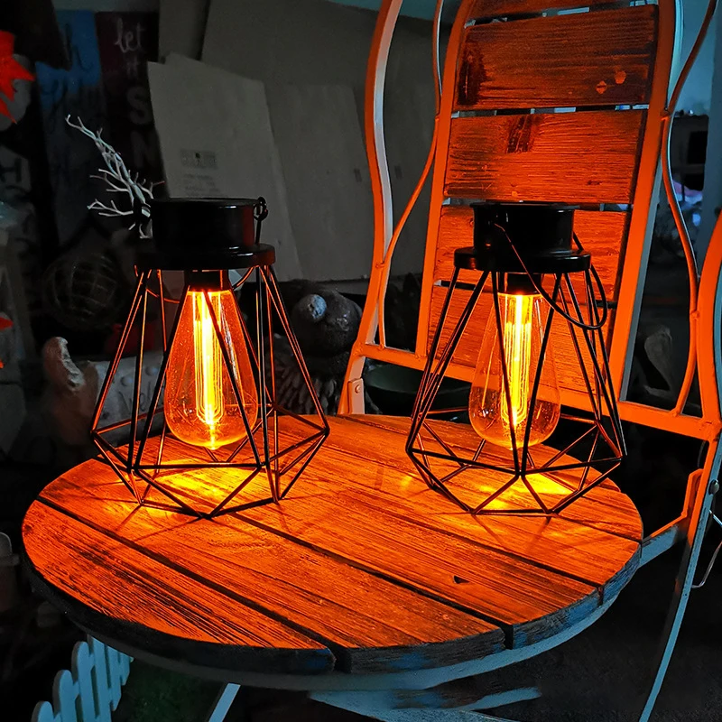 Outdoor Hot Selling Metal Led Edison Bulbs Hanging Solar Lantern For Courtyard Lawn Landscape Decor