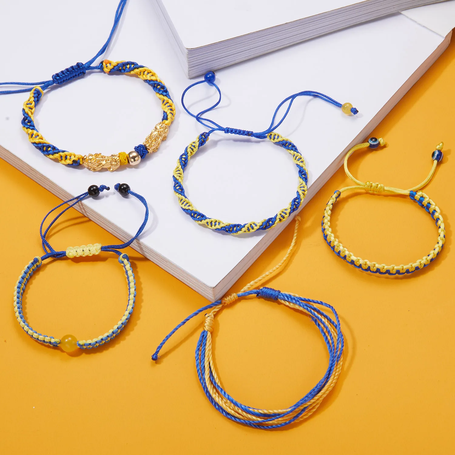 Selling creative color combination Ukraine bracelet Ukraine yellow blue Daisy bracelet adjustable woven bracelet