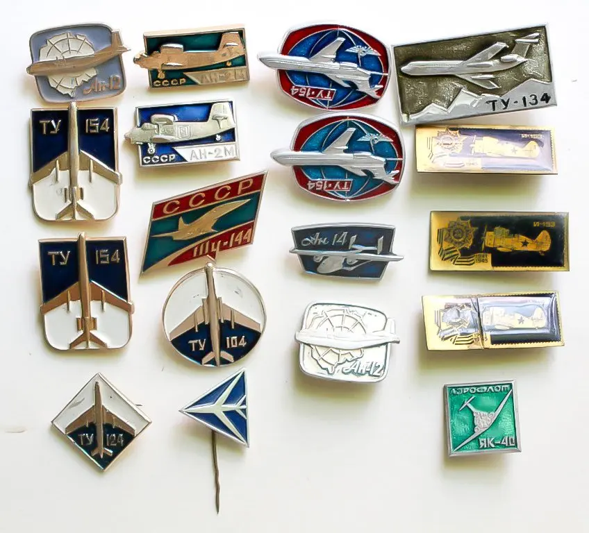 Popular Custom Logo Badge Pin Wholesale Car Emblems Logo Badge Metal Logo Plate Metal Gifts Metal Crafts Enamel Badge