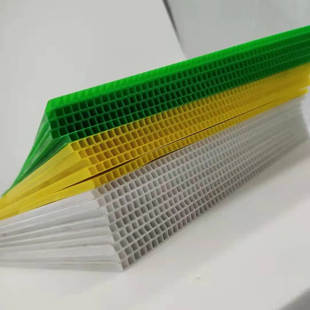High Quality Reasonable pp sheet Price Cartonplast plastic board with H wire stakes dust sheet