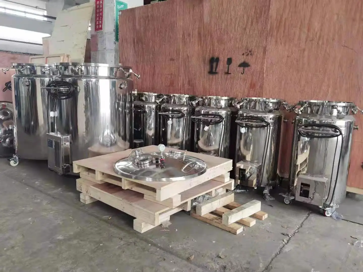 RJWJ-BW Safe and stable Pharmaceutical New Movable Gelatin Service melting tank