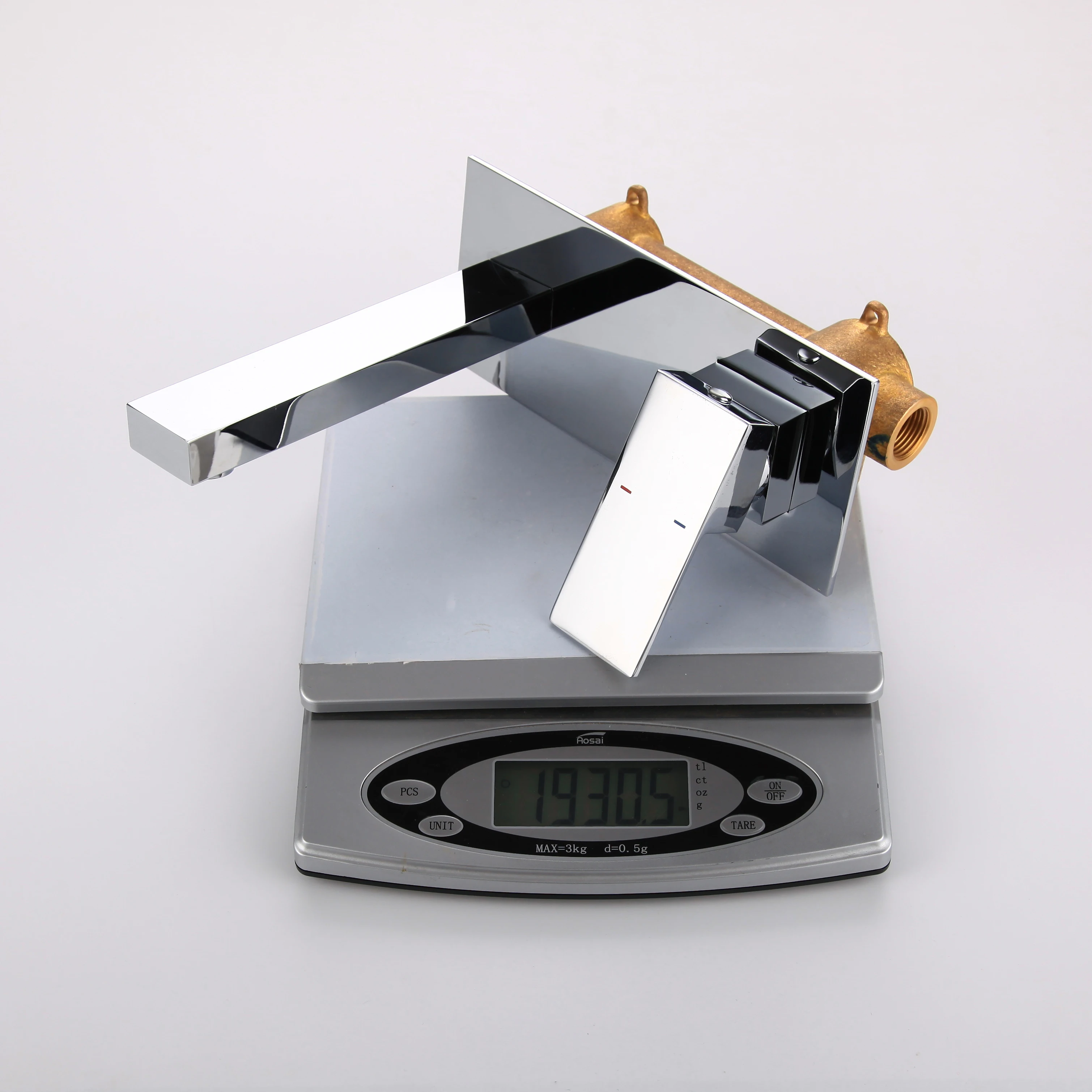 Single handle wall faucet mixer in square shape for bathtub