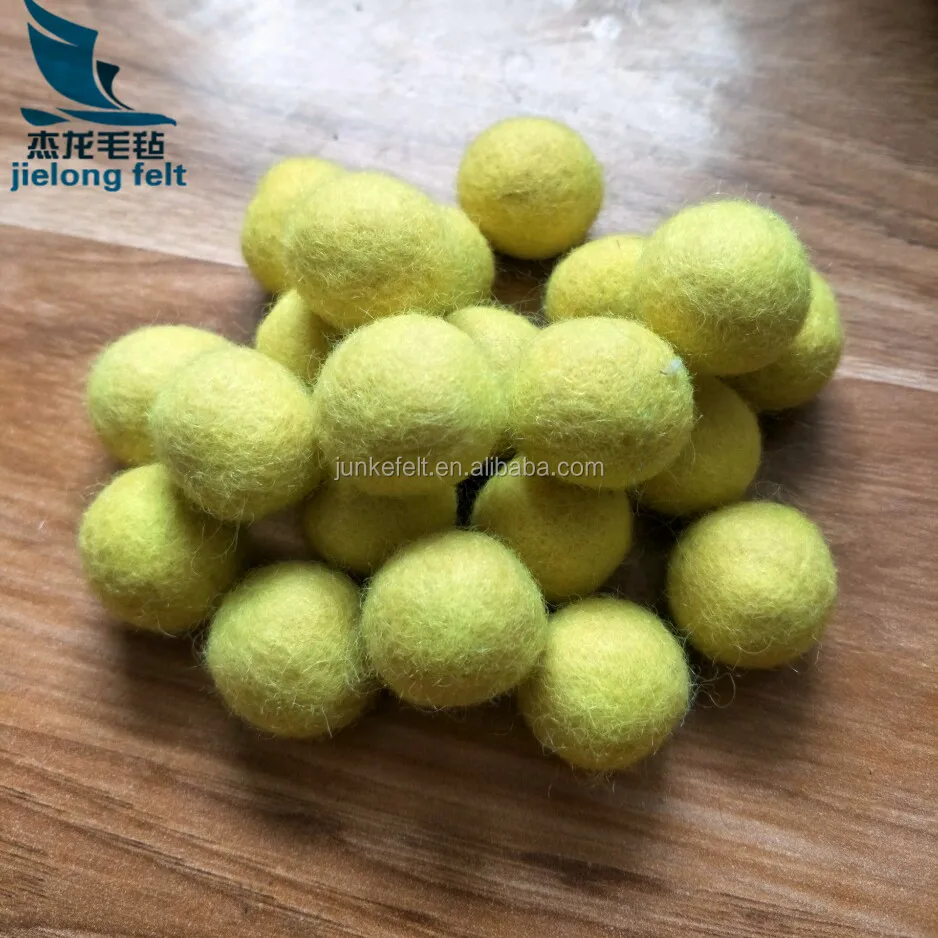 hot products 2022 trending colorful wool felt balls 2cm 3cm 4cm decorative balls home