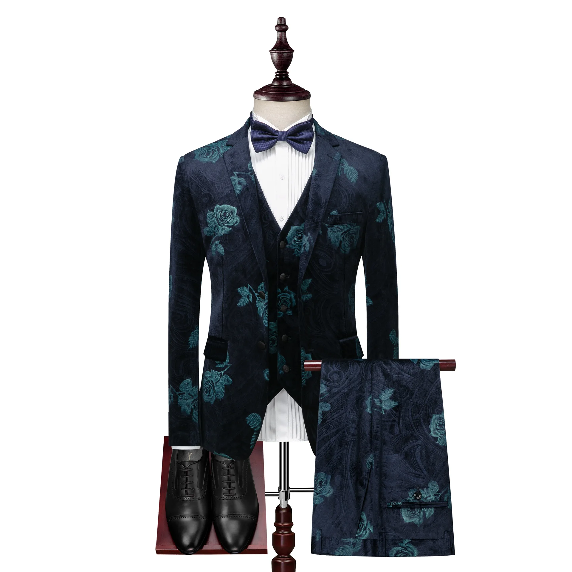 
2019 new fashion style turkish mens suits flower embroidered men wedding suits mens printed suits 