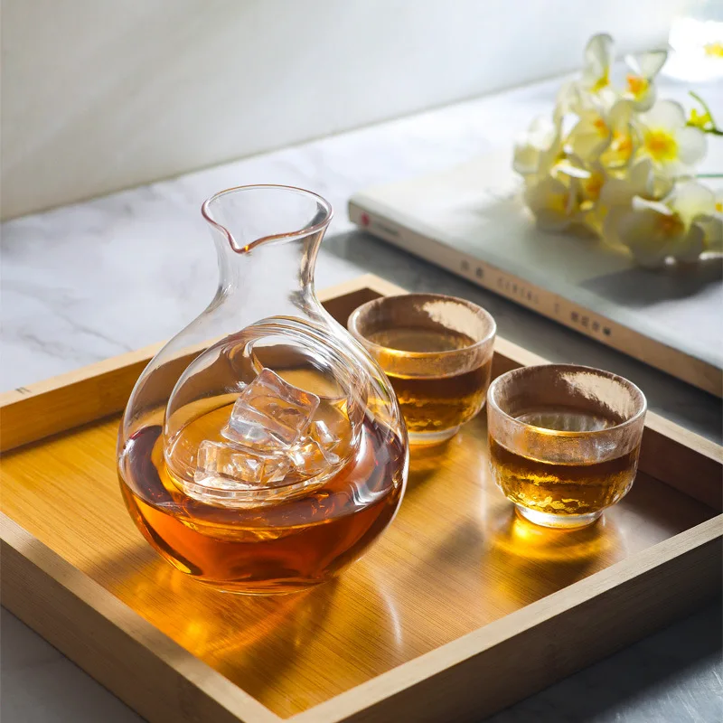 Ice Cold Sake Chilled Server Japanese Cold Sake Glass Decanter Bottle 260ml For Home or Restaurant