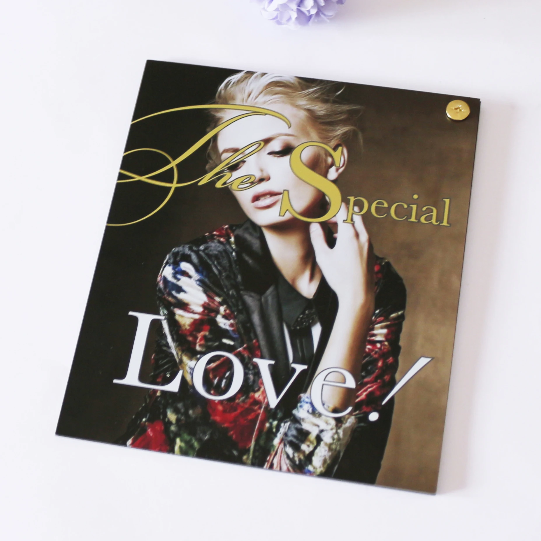 Gorgeous the Special Love Theme Banquet Menu Card UV Printing Beauty Photos Gold Foil Logo Black Acrylic Card Set