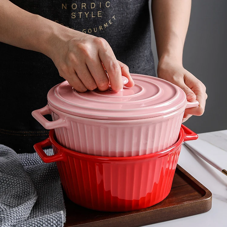 Hot sale  color striped texture glazed ceramic casserole with two handle with lid