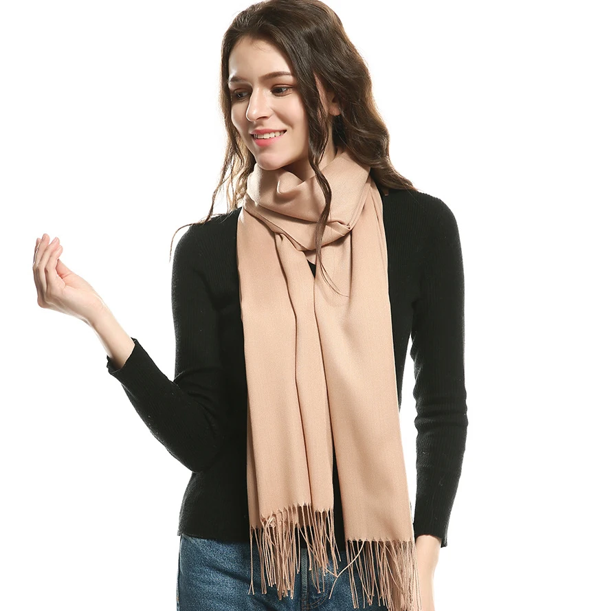 womans scarf in lots 2016