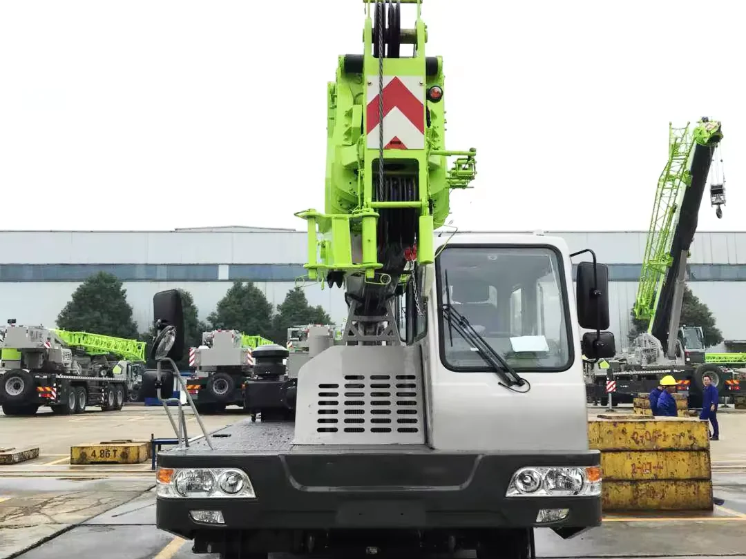 Chinese Brand Lifting Machinery ZMC85 85t Mobile Truck Crane in Stock