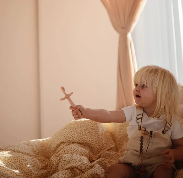 Силиконовая детская зубная щетка для тренировки малышей с цветами