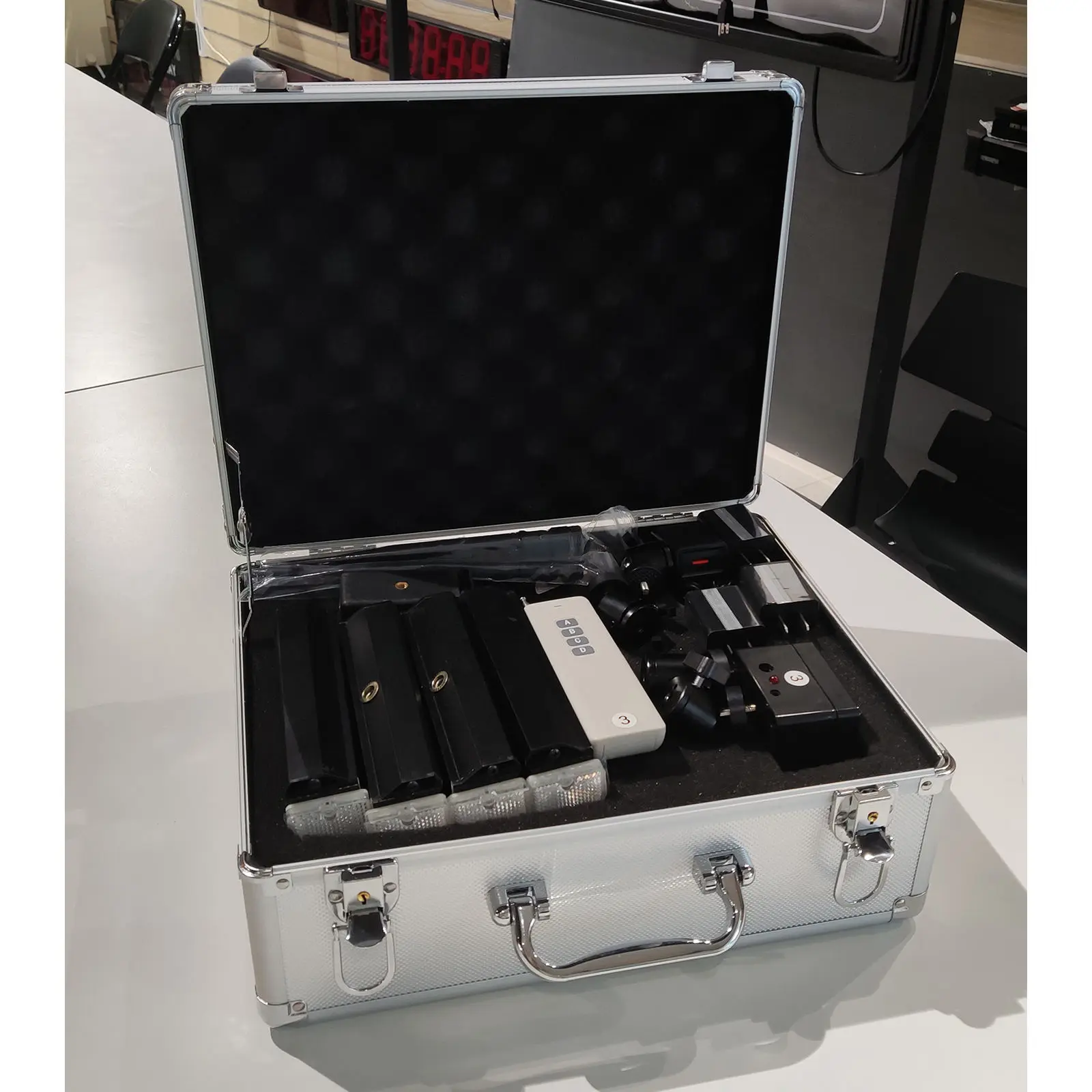 Precision Track Laser Timer Multiple Lanes Race Timer Electronic Laser Timer for Track for Accurate Race Timing