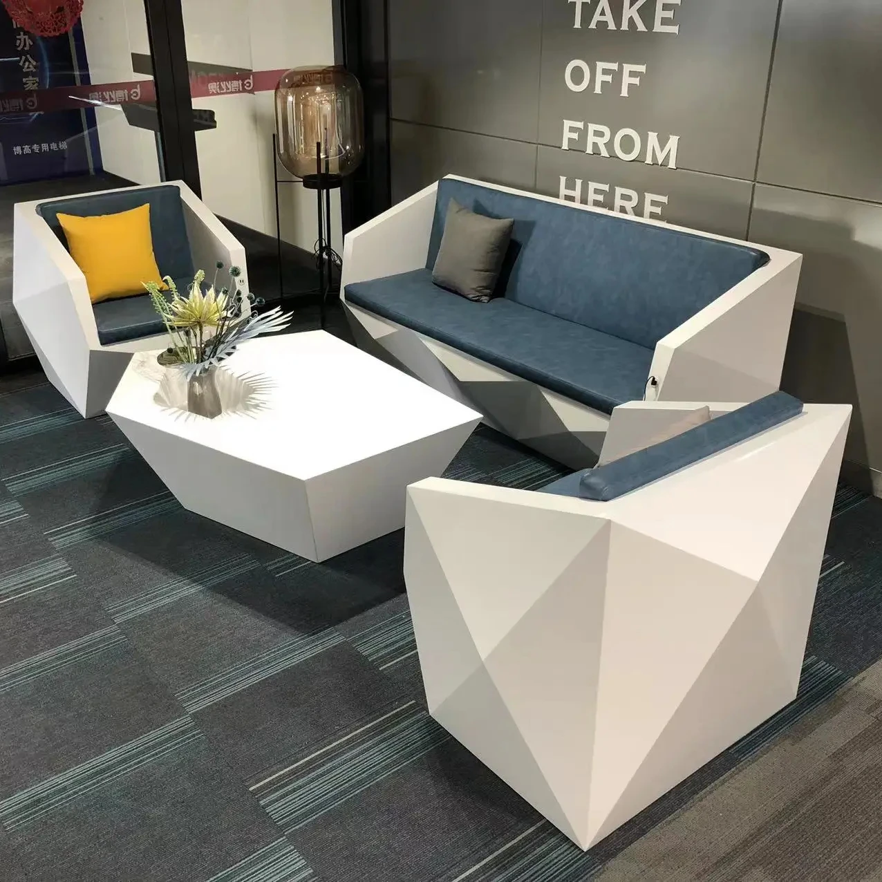 Современная простая с удобствами перезаряжаемая офисная мебель выставочный зал отеля лобби салон красоты компании диван на стойке регистрации