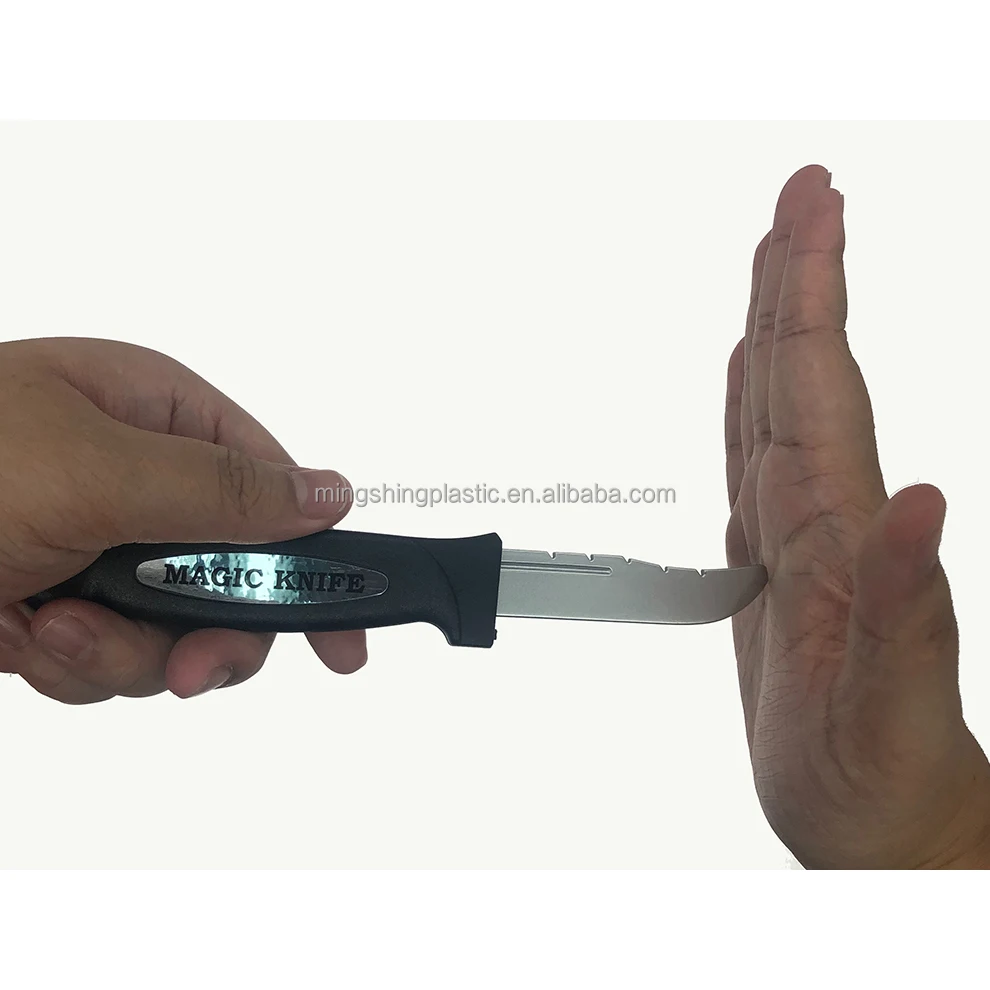 Top Seller Fun Tricks EN71 BSCI Novelty Jokes Gag Gift Toy Gift Set Magic Knife With Horror Blood