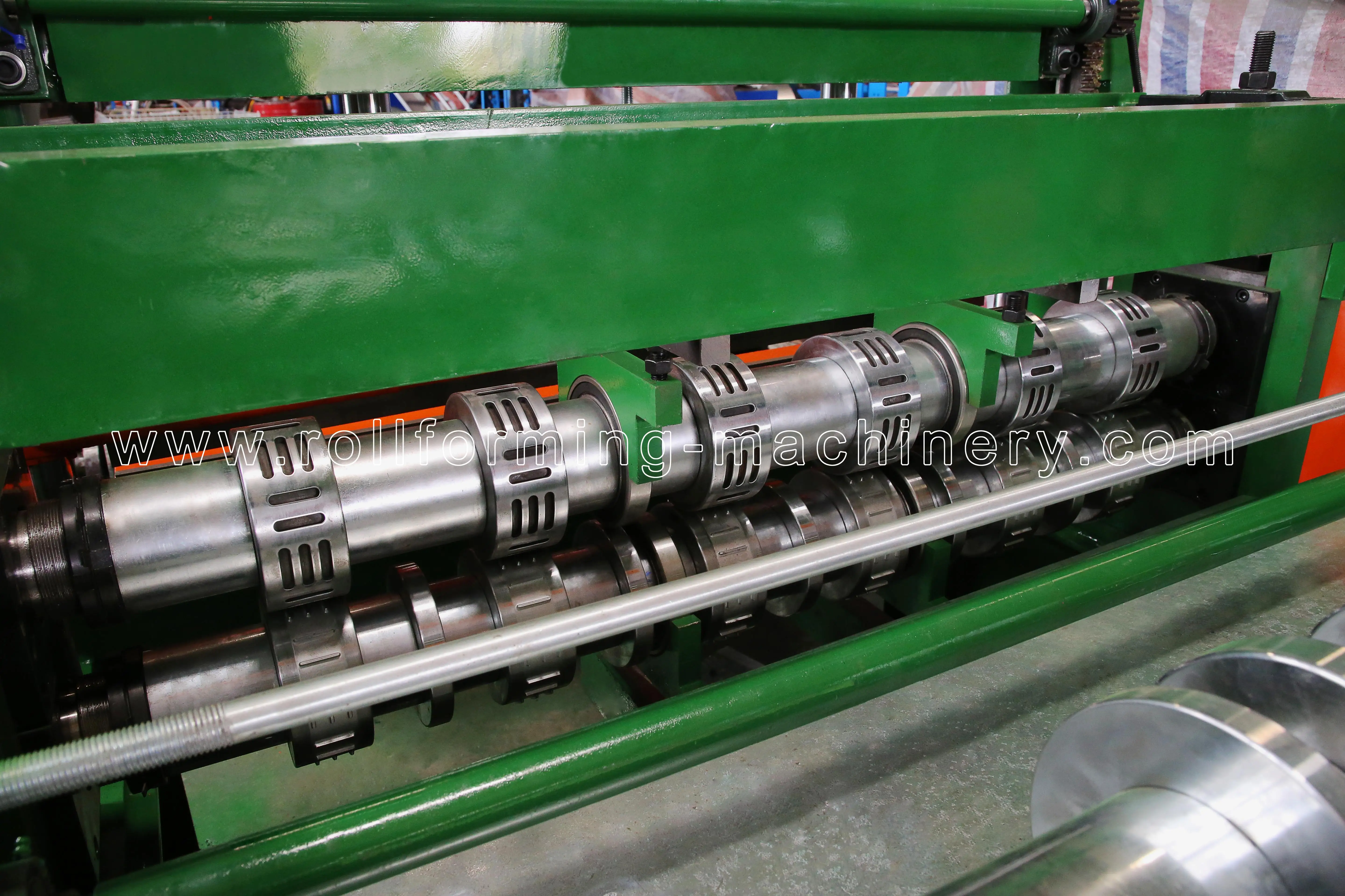 Hot Sale Indonesia Factory Customization Metal Steel Deck Roll Forming Machine YX76-320-960