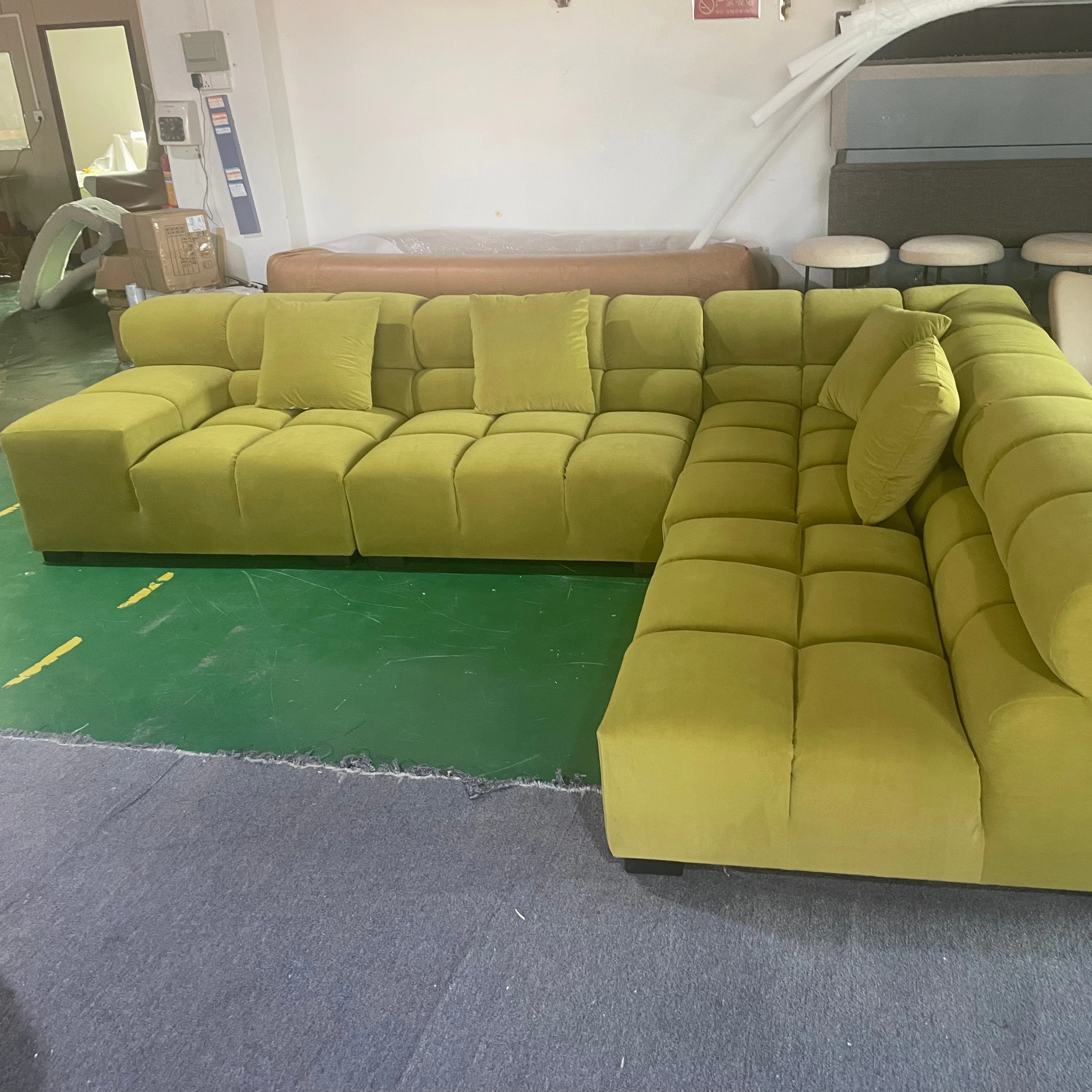 Factory hot sale high quality fashion design living room fabric sofa bed set