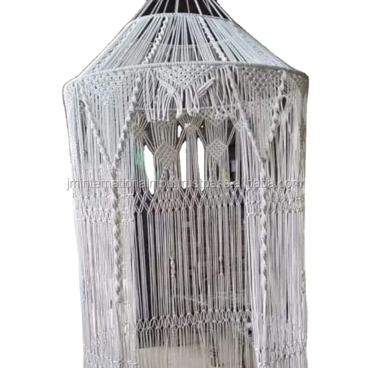 Macrame wall hanging