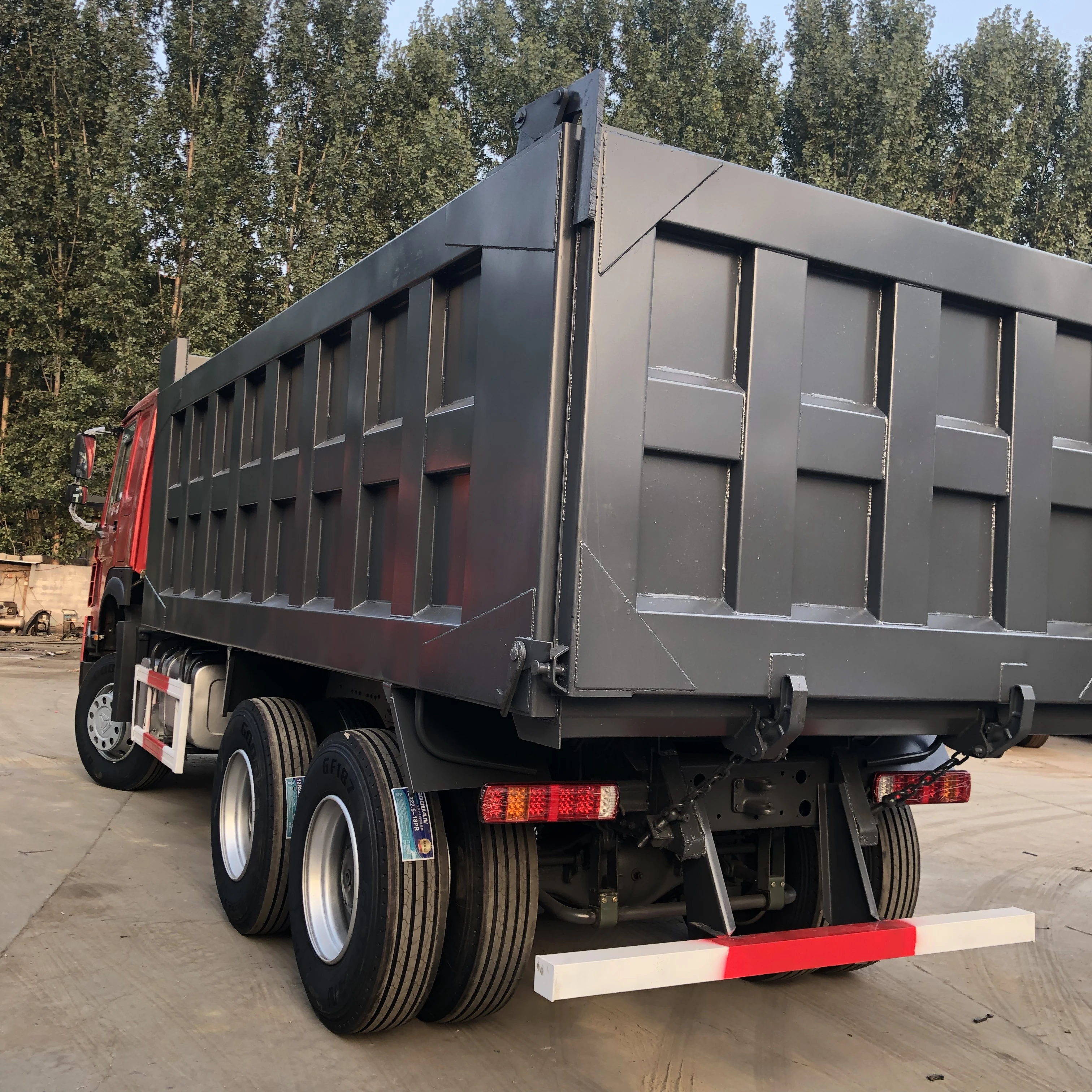 Лидер продаж Sinotruck Howo 6X4 371HP 10 колес б/у самосвал Прямая продажа с завода