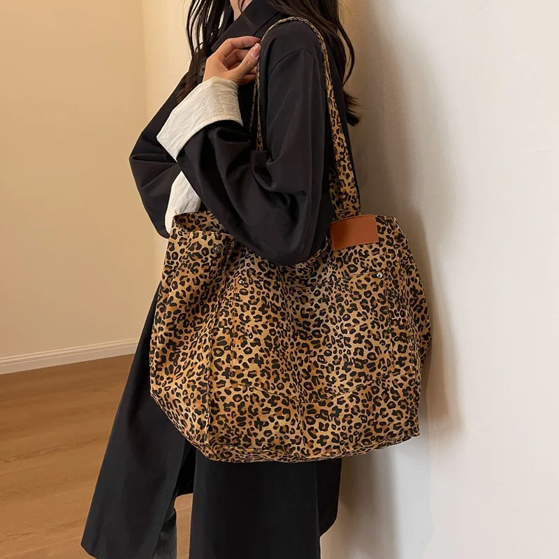 Women Large Capacity Leopard Printed Tote Bag Fashion Lightweight Canvas Shopping Handbag Shoulder Bag