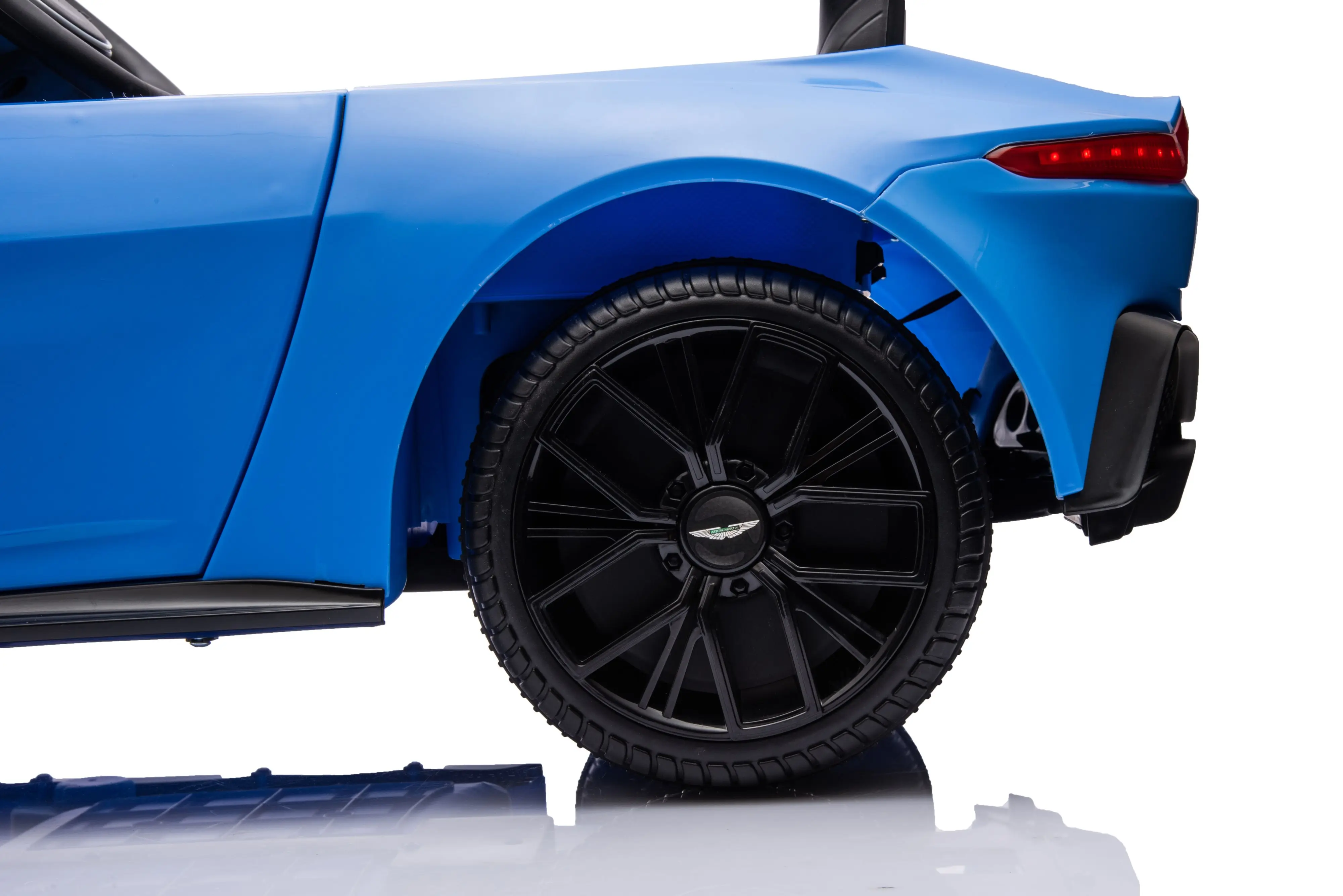 Licensed Aston Martin kids power wheel battery 24v ride on car cool boy 4 wheels electric children electric car