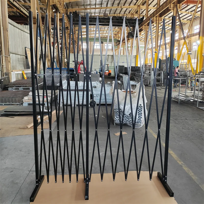 Wholesale Temporary Retractable Fence Driveway Flexible Fence Garden Buildings Retractable Awning Fence