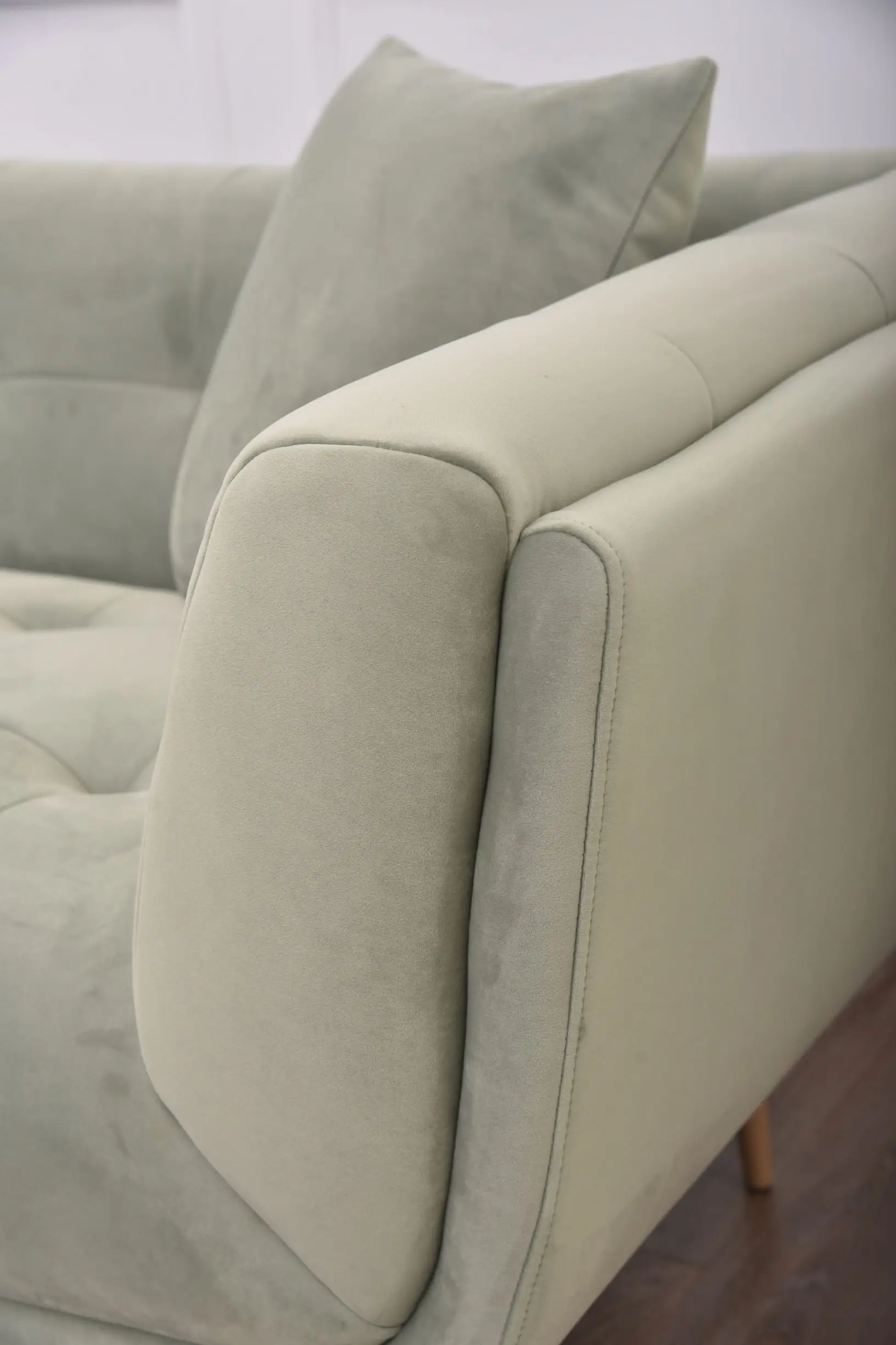 Modern Design Living Room fabric Sofa with Golden Legs